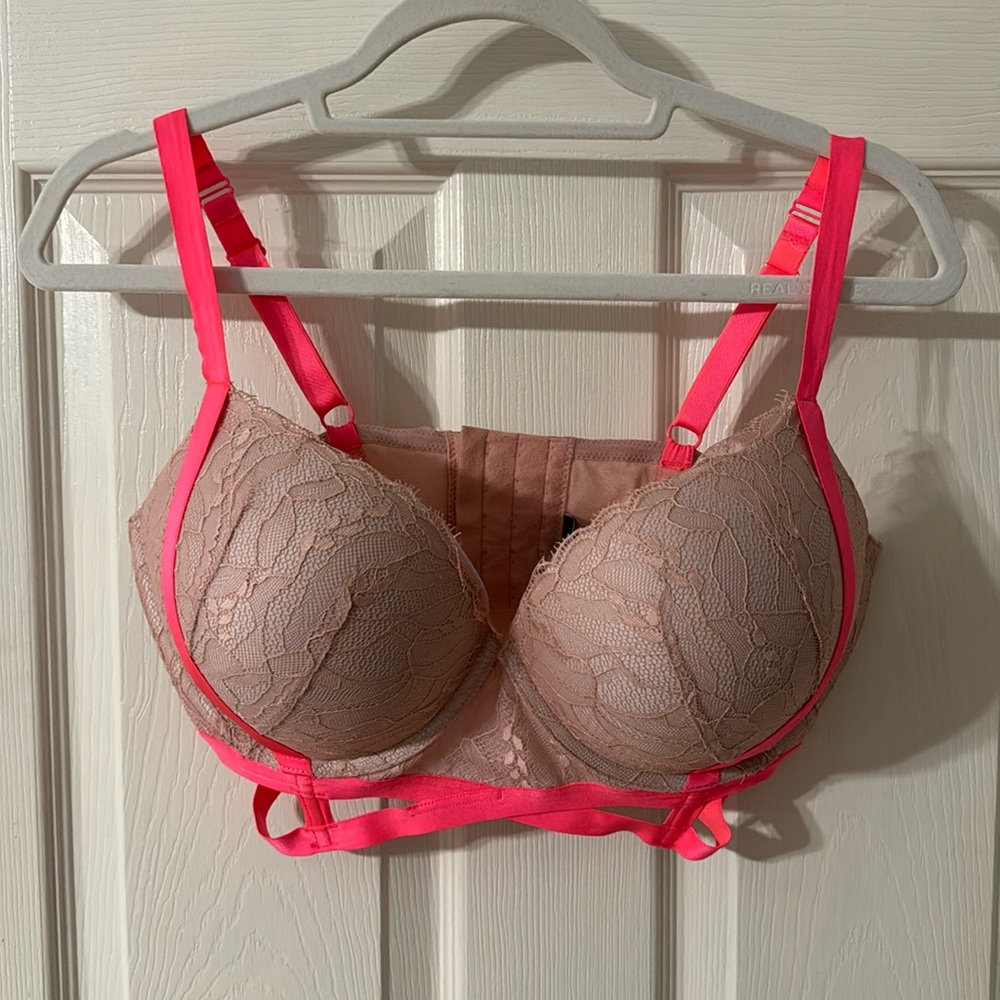 Victoria’s Secret Push Up Bra- 38DD